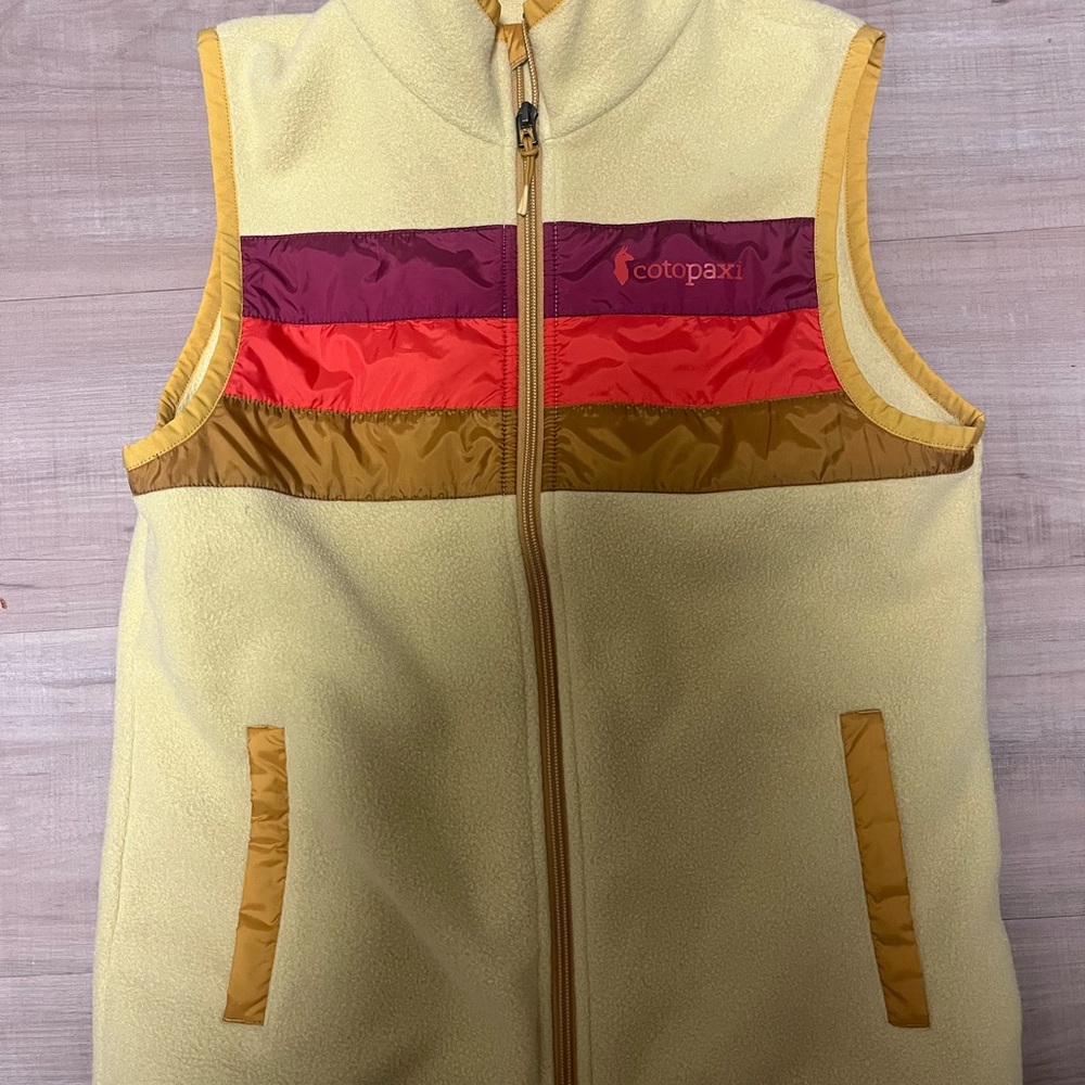 Cotopaxi Yellow and Multicolor Vest